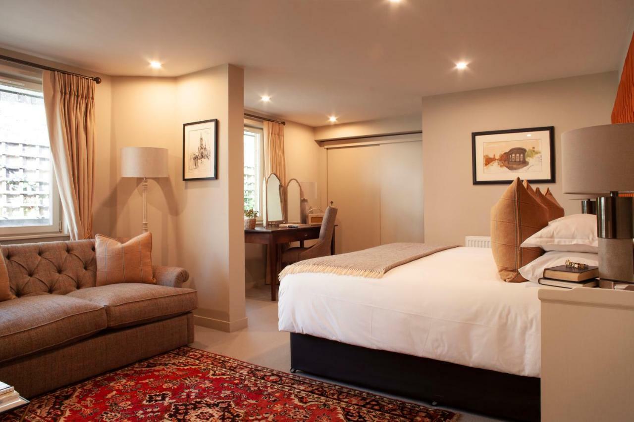 The Roseate Edinburgh - Small Luxury Hotels Of The World Екстериор снимка A suite at the hotel