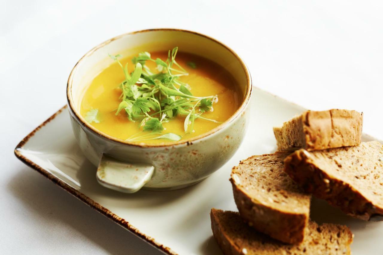 The Roseate Edinburgh - Small Luxury Hotels Of The World Екстериор снимка A bowl of carrot and coriander soup
